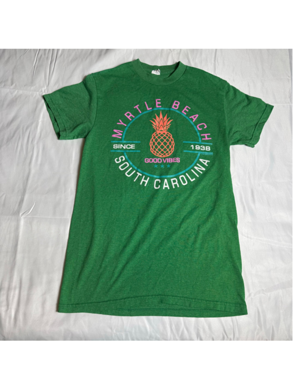 Women’s Delta Myrtle Beach Graphic T-Shirt Small Green Pink
